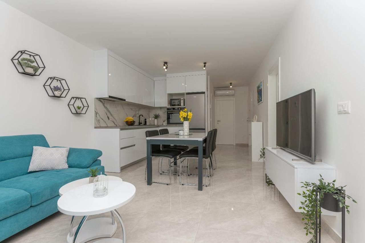 Apartment Ema Макарска Екстериор снимка