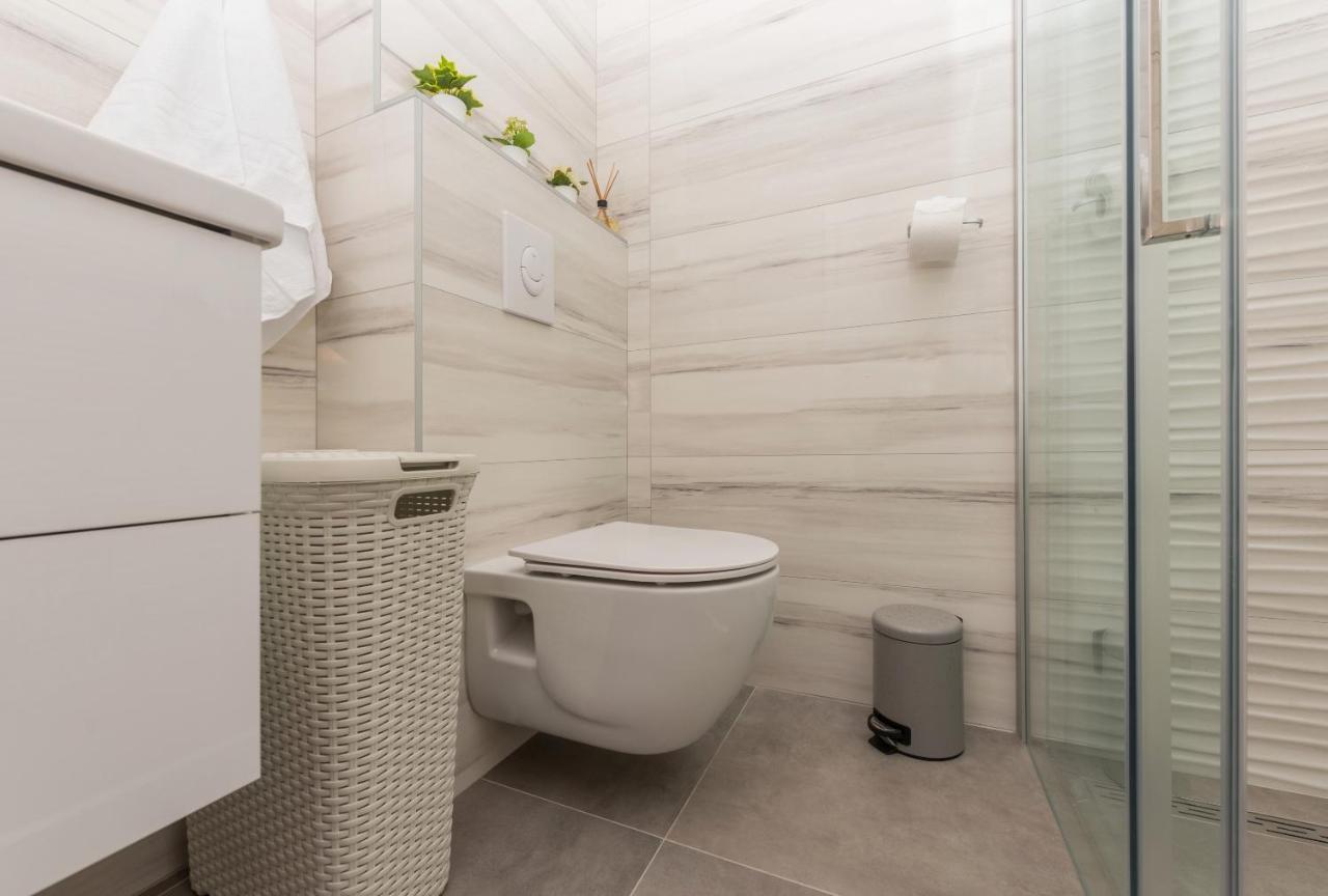 Apartment Ema Макарска Екстериор снимка